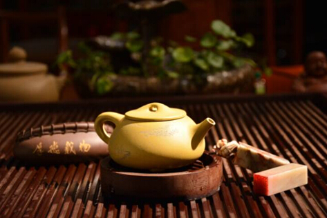 菊花茶泡水，品味生活，滋养身心